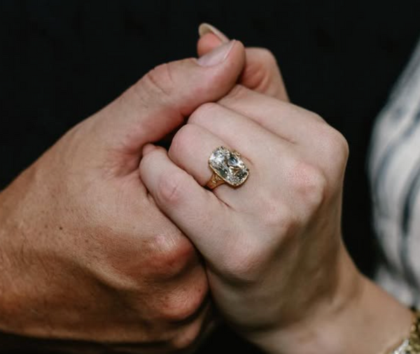 Taylor Swift shared her stunning engagement ring with the world