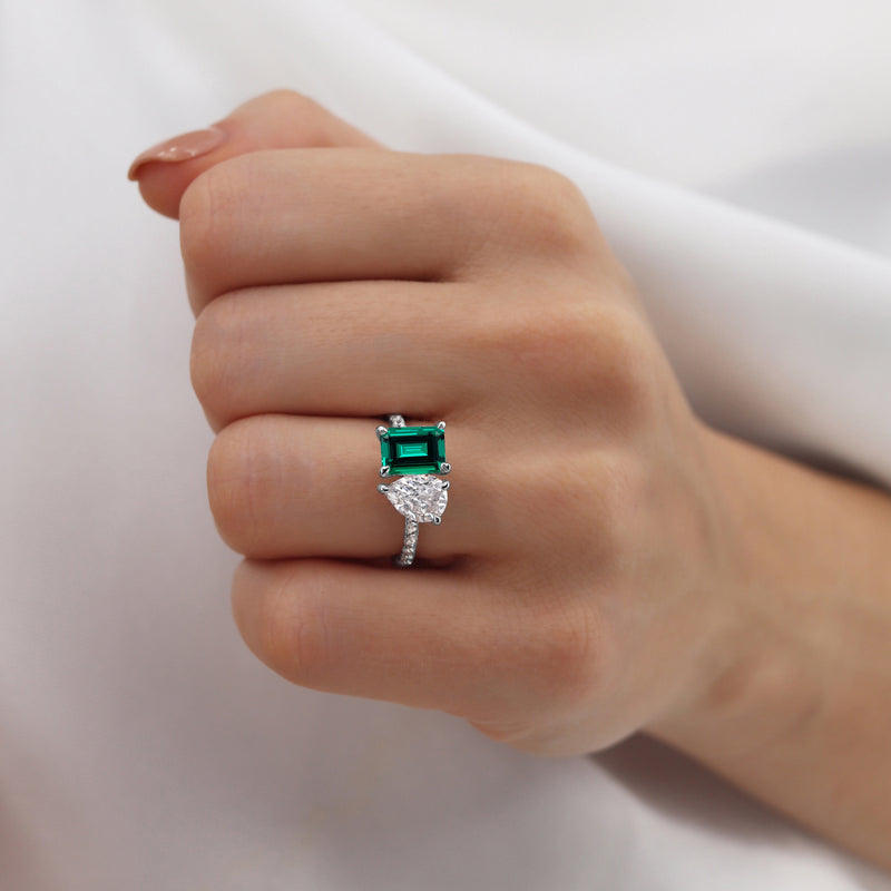 CELESTE - Toi Et Moi Chatham® Green Emerald & Lab Diamond Pear Cut Ring 950 Platinum