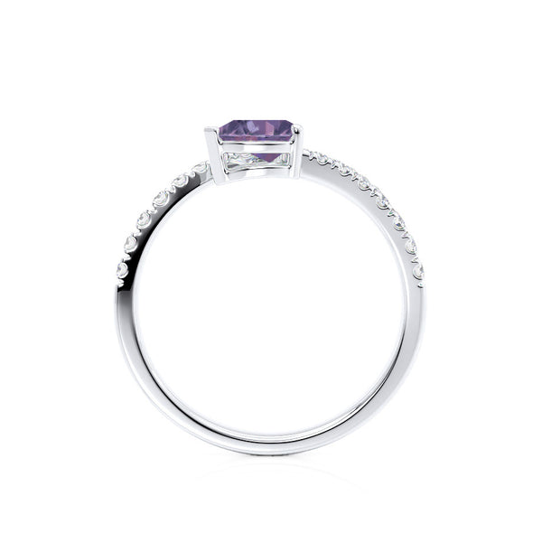 CELESTINE - Chatham® Pear Alexandrite Split Shank Ring 950 Platinum