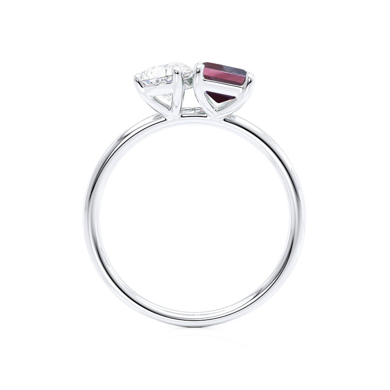 COMET - Toi Et Moi Chatham® Alexandrite Emerald & Lab Diamond Pear Cut Ring 950 Platinum