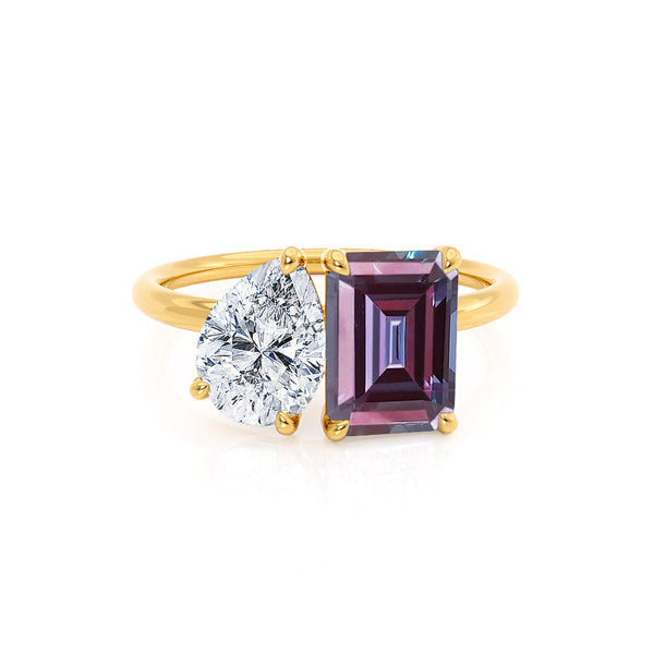COMET - Toi Et Moi Chatham® Alexandrite Emerald & Lab Diamond Pear Cut Ring 18k Yellow Gold