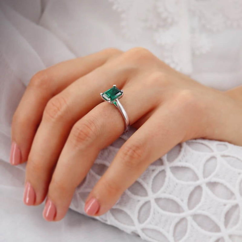 FLORENCE - Chatham® Green Emerald 18k Yellow Gold Solitaire Ring