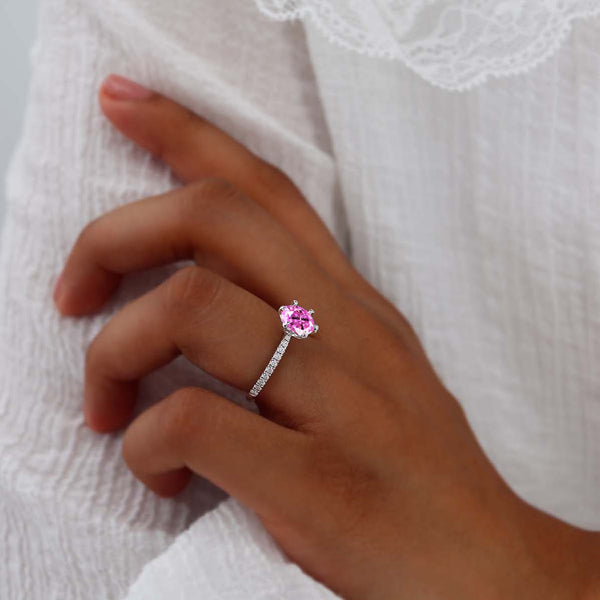 LILLIE LUXE - Chatham® Round Pink Sapphire Solitaire Engagement Ring 950 Platinum