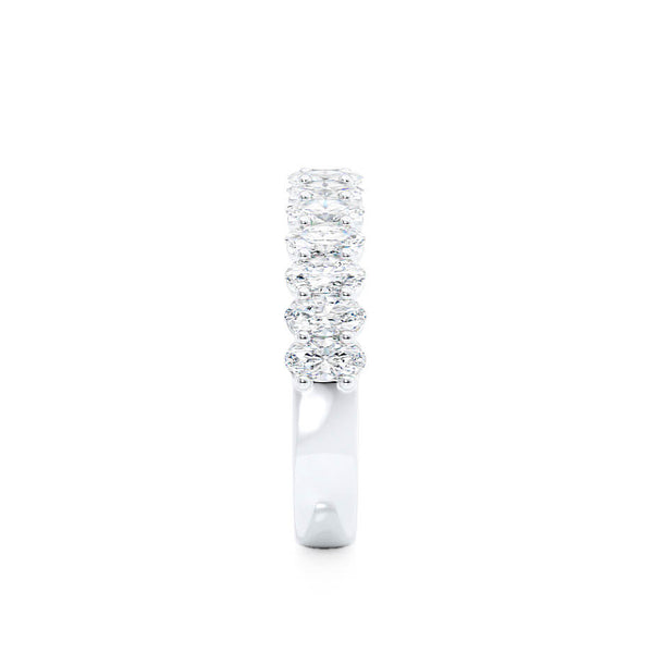 AURELIA - Oval 950 Platinum Pavé Eternity Band