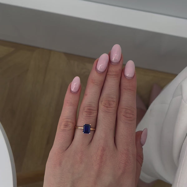 Product Video: Lulu Emerald Cut Sapphire 8x6mm / 2.28ct