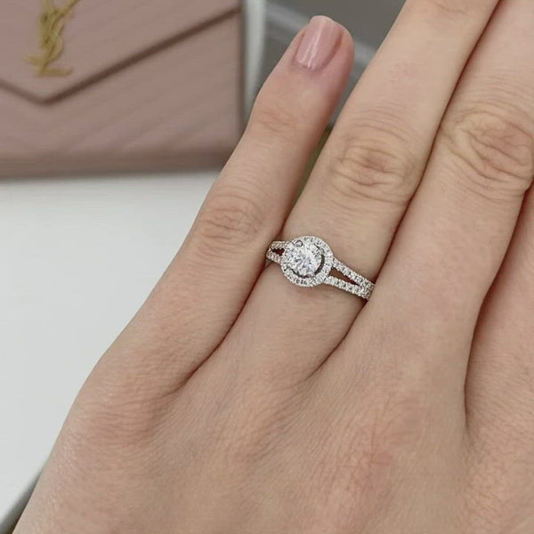 AMELIA - Outlet Ring 1.50ct Round Moissanite & Diamond 950 Platinum Halo